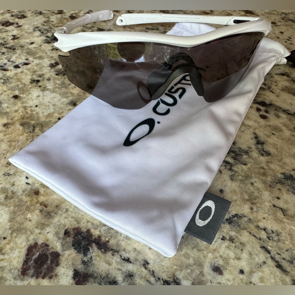 Oakley Custom M2™ Frame Sunglasses (White, Standard, Prizm Black Iridium Lens) - Picture 10 of 10